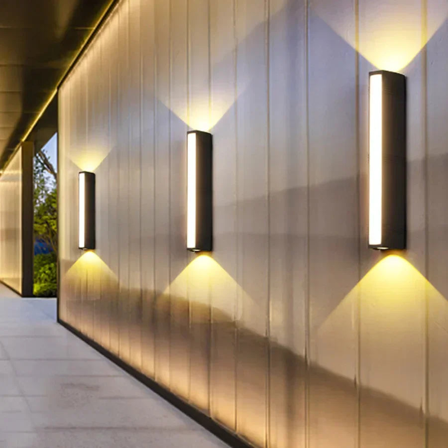 Modern LED Outdoor Wall Light Fixture Black Weatherproof Energy Efficient — Main Image