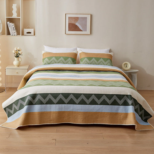 Modern Chevron Quilt Set Multicolor Cotton King Size with Pillow Shams — Main Image