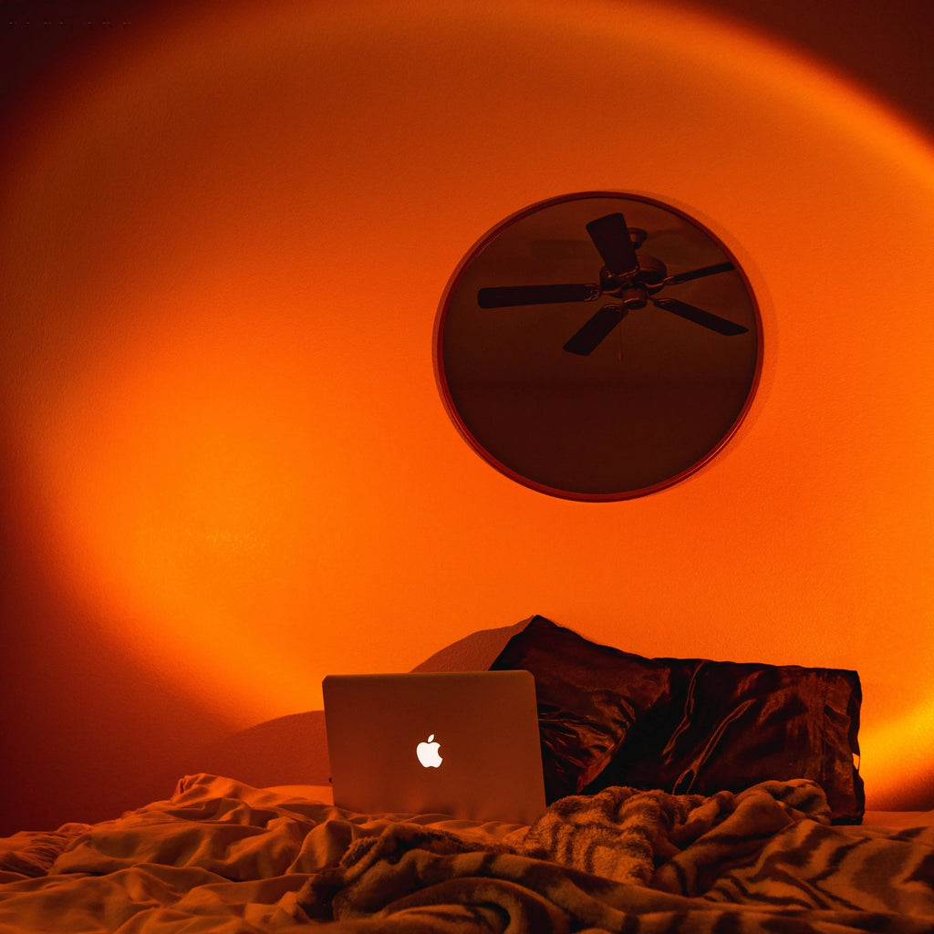 Smart LED Sunset Projection Lamp Adjustable Ambient Light Black Metal — Image 4