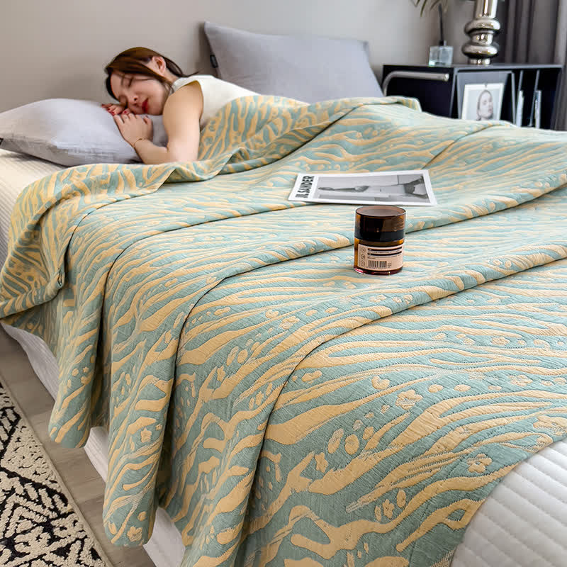 Luxury Soft Cotton Blanket with Animal Print - Multicolor, King Size — Image 5