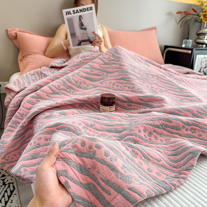 Luxury Soft Cotton Blanket with Animal Print - Multicolor, King Size — Image 6
