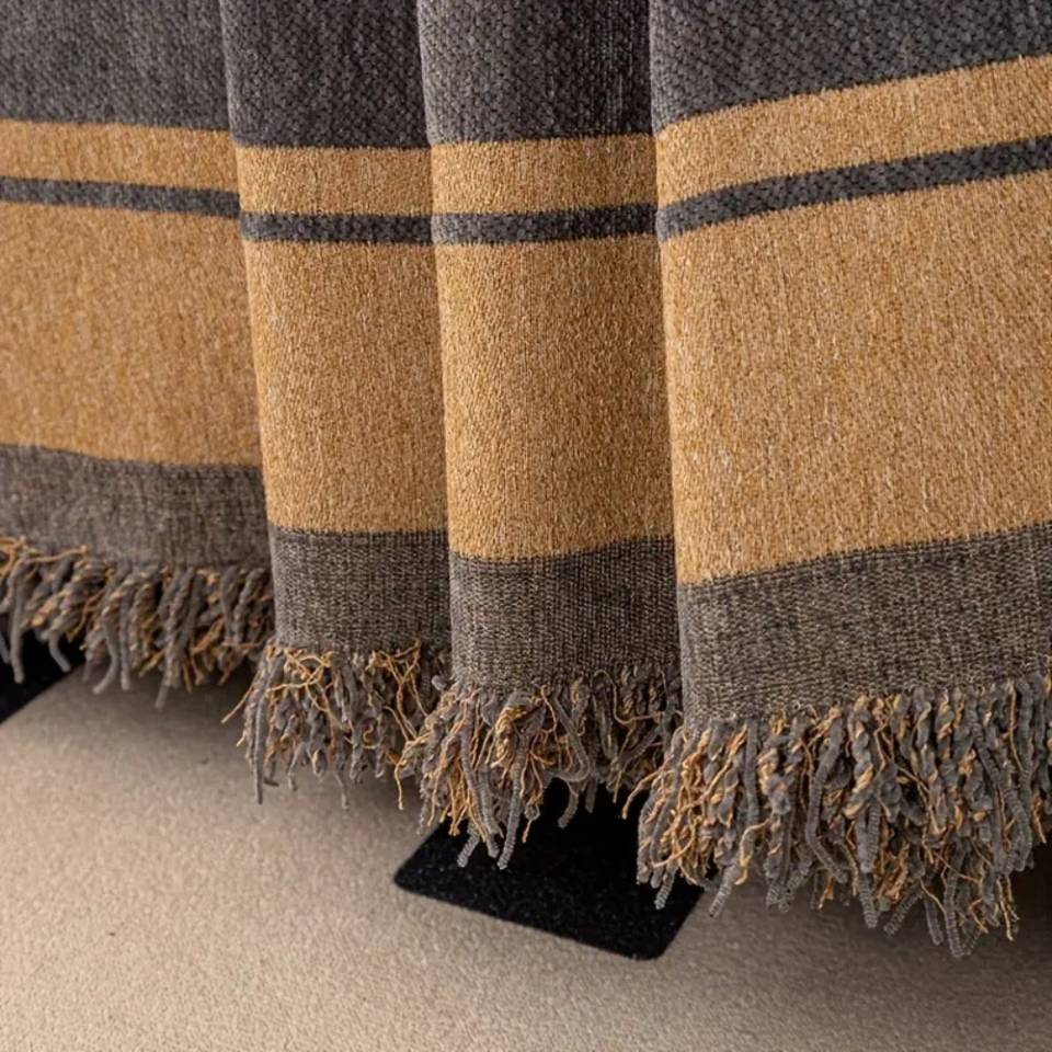 Luxury Woven Sofa Throw Blanket Cotton Blend Tiger Pattern Fringed Edges — Image 8