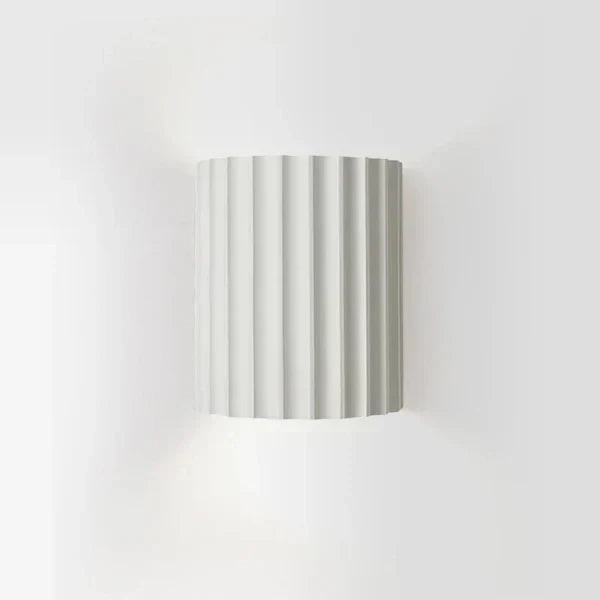 Modern wall lamp, resin design, warm LED light